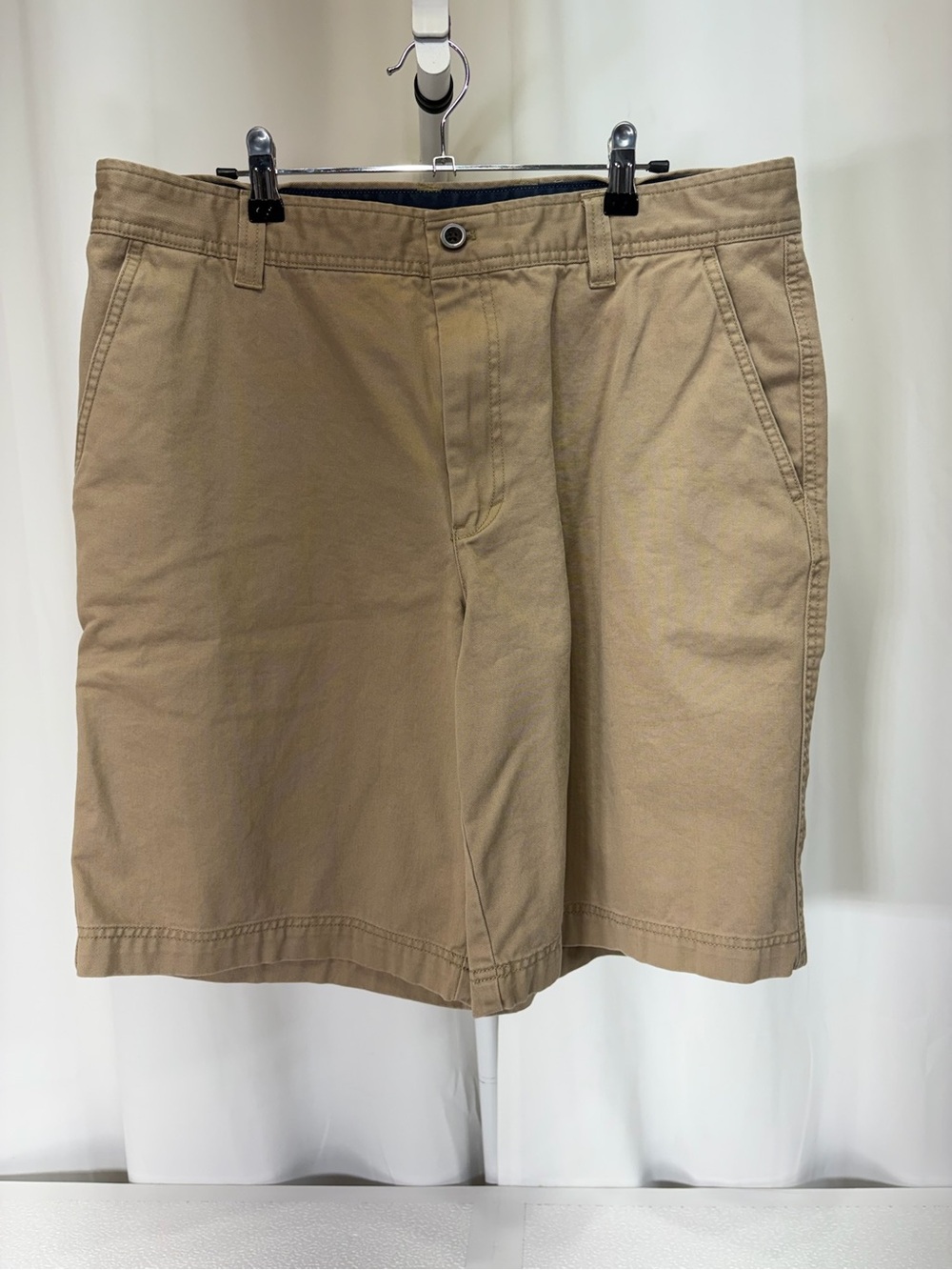 Izod Tan Flat-Front Men's Chino Shorts 4011